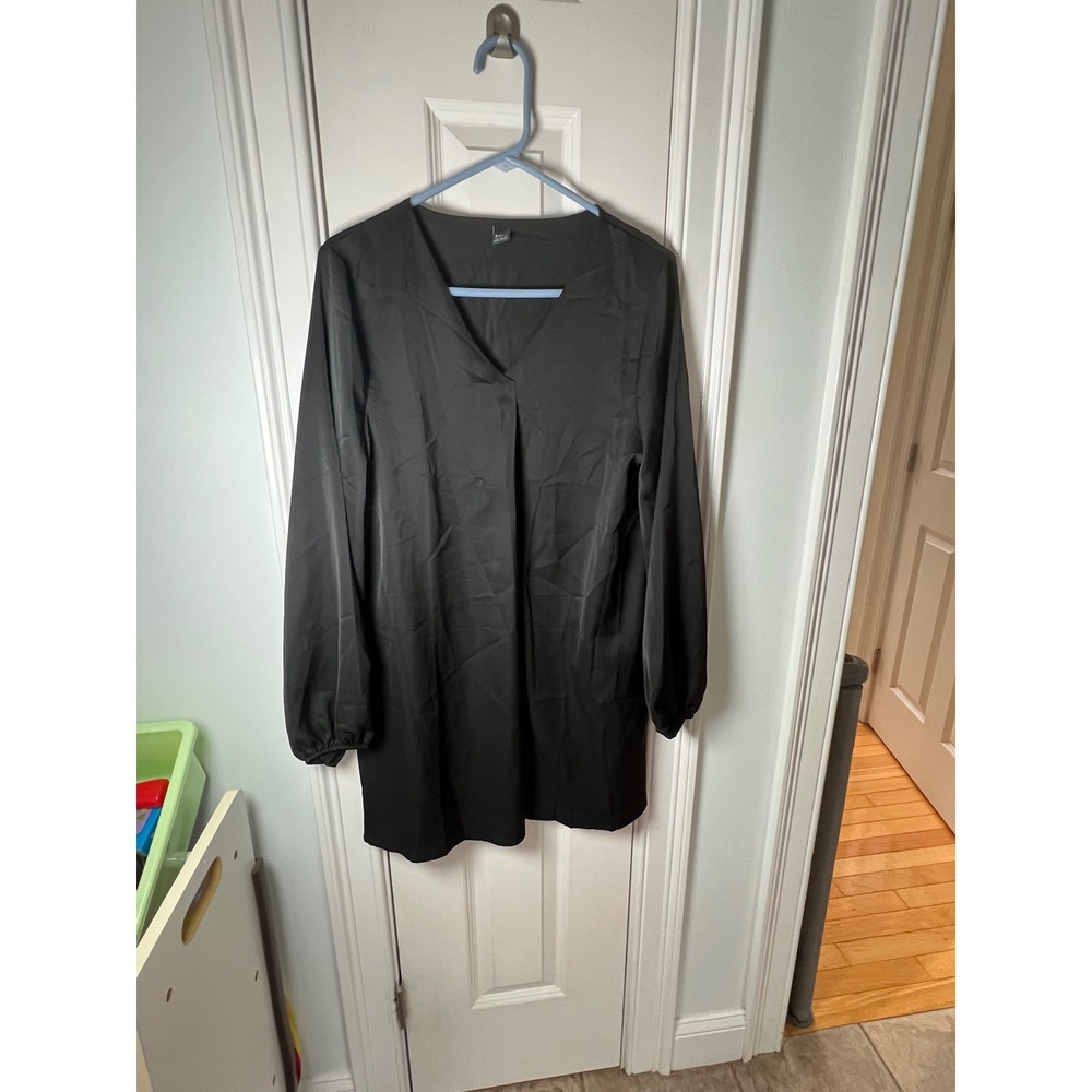 SHEIN Black V-Neck Long Sleeve Pleated Front Tunic Top Size M 6